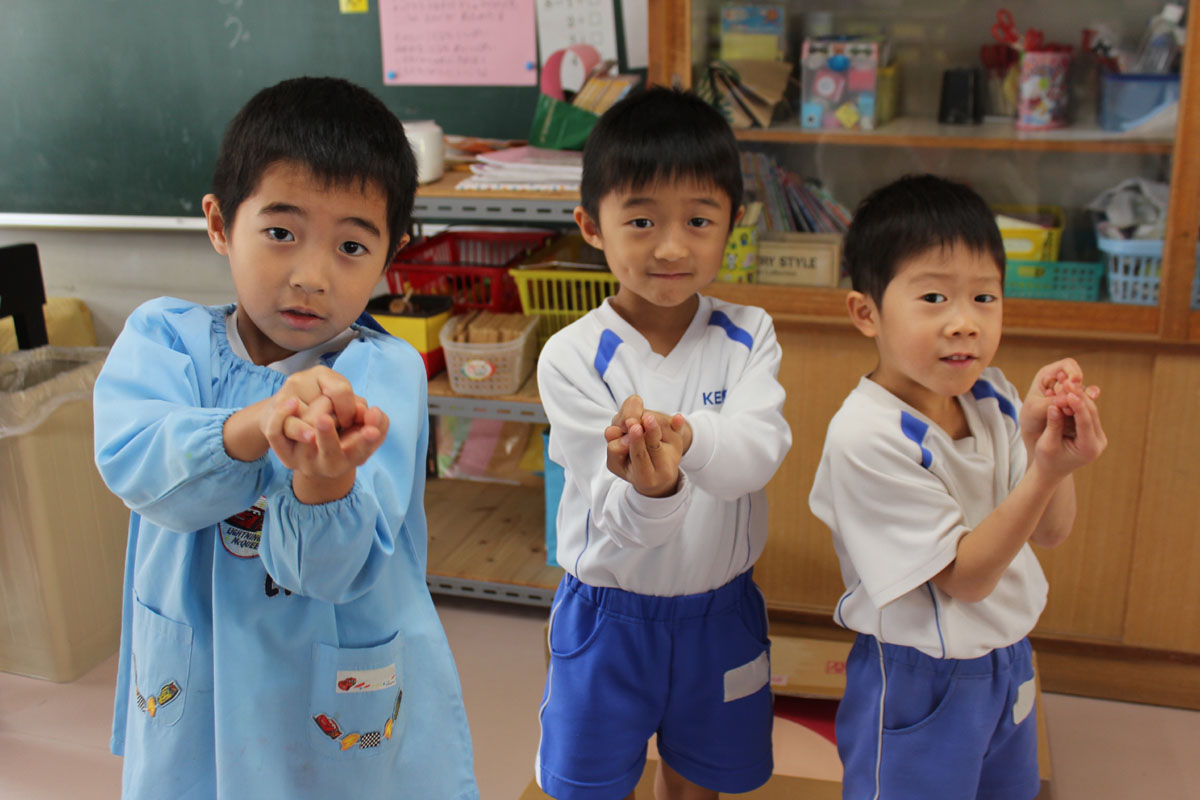 手遊び 学校法人慶応学園 慶応幼稚園